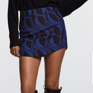 NWT ZARA skirt asymmetrical print color contrast mini skirt blue black sz Medium